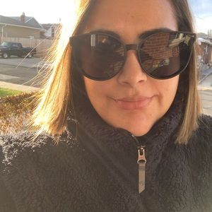 Meet your Posher, Victoria